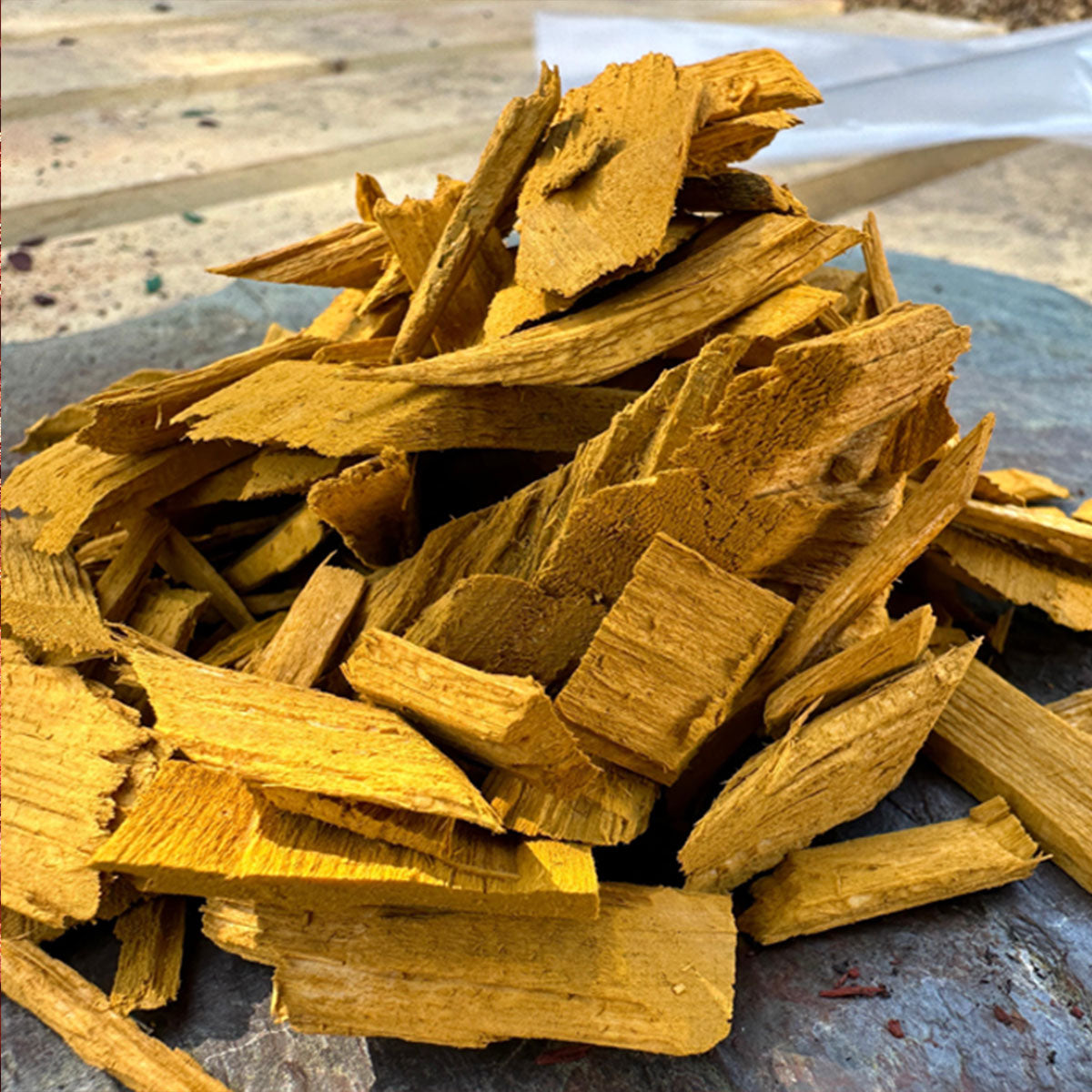 MULCH DECORATIVO AMARILLO 60 LT